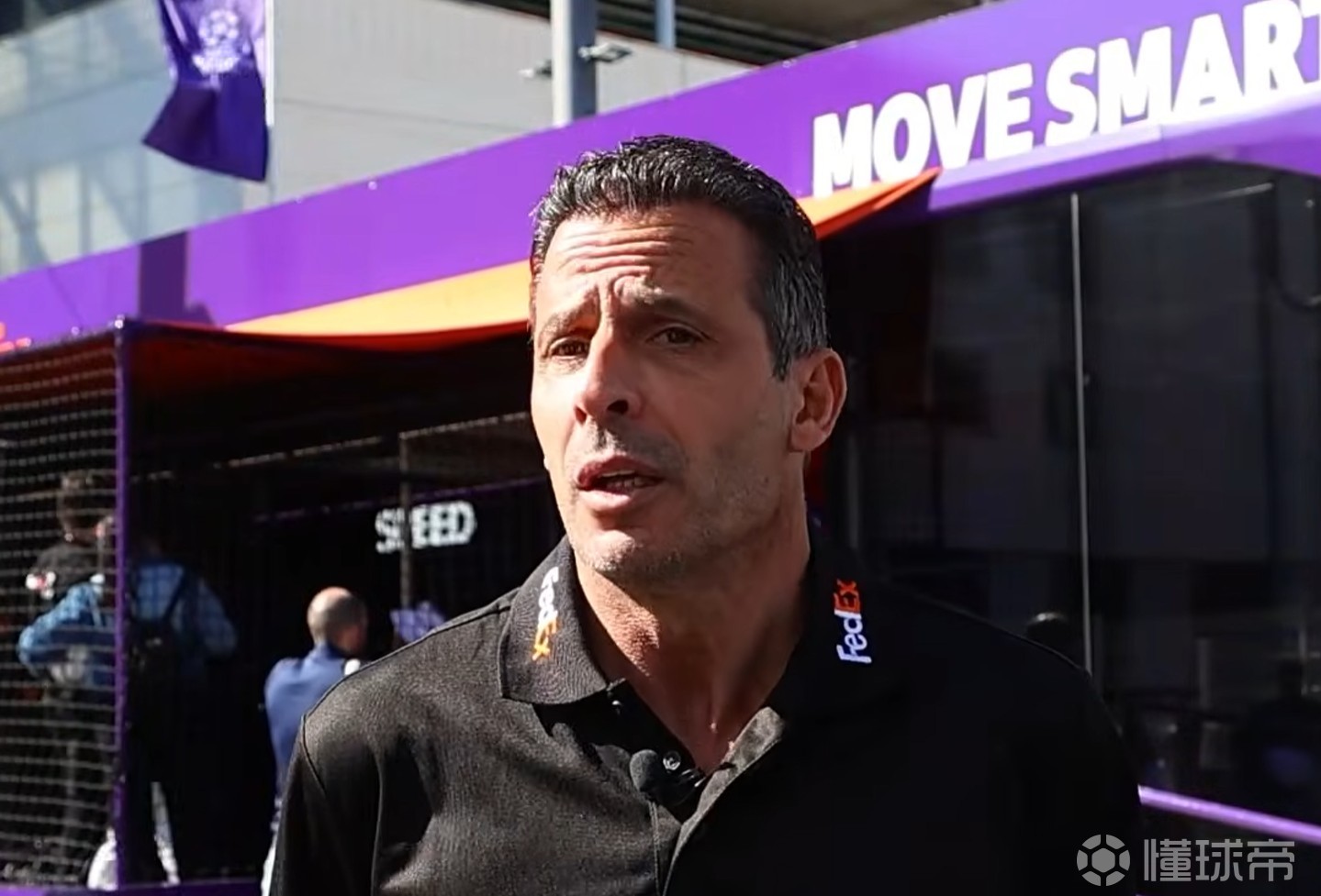 久利：我离开巴萨是因看到了梅西的表现；很高兴拉波尔塔连任