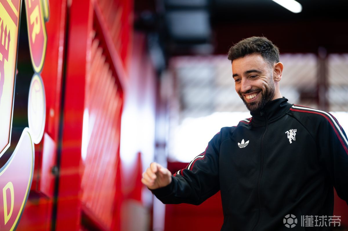 曼晚：曼联明确告知B费要他留下，希望他世界杯前可以给答复