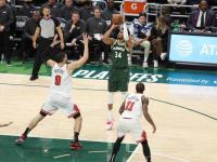 长风破浪潮头立